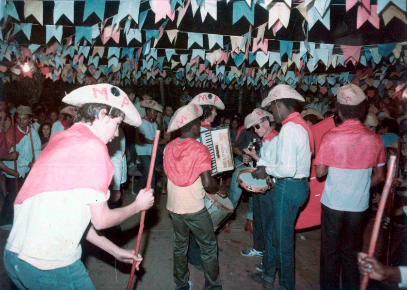 Maria Rita e o Caxambu animando a festa juninajpg